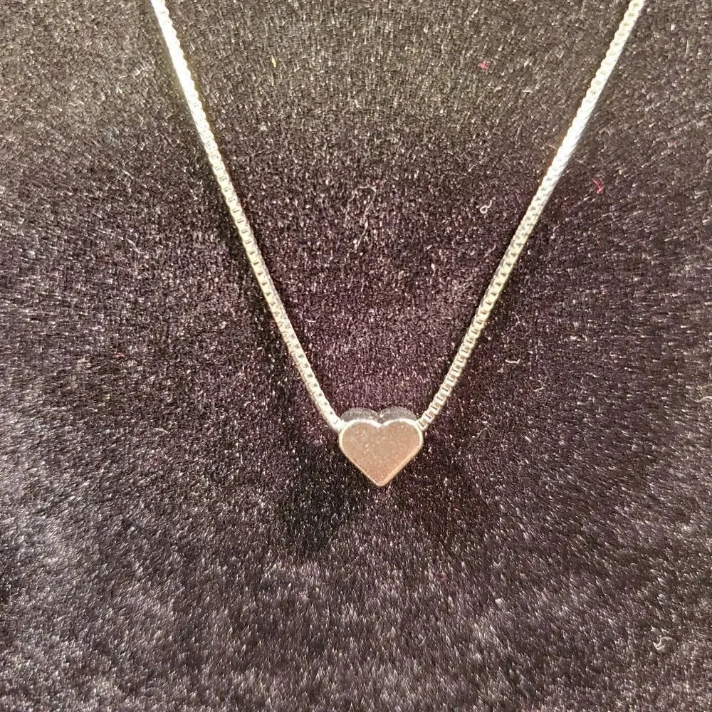 0242. Sweet, Solid, 925 Sterling Silver, Floating 💗 Heart ~ Clavicle Pendant~💝 - Picture 3 of 6